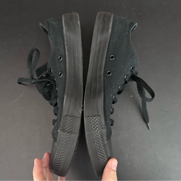 Converse All Star Chuck Taylor Men's 8 Ladies 10 Triple Black Low Top Sneakers - Picture 6 of 9